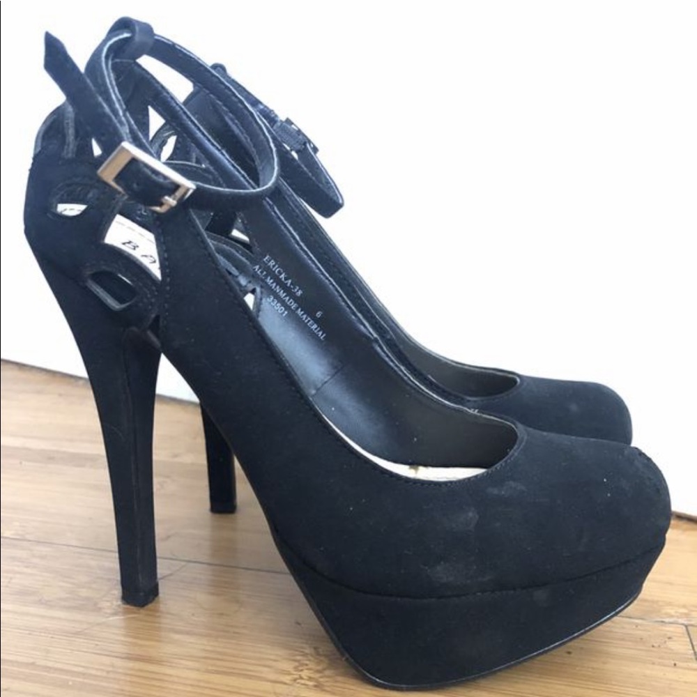 Black Platform Pumps